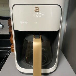 Beautiful coffee pot by Drew Barrymore